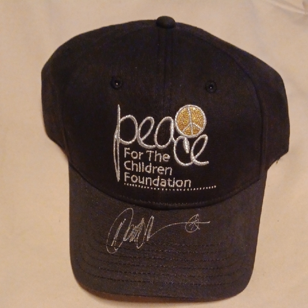 Black Peace for the Foundation Cap